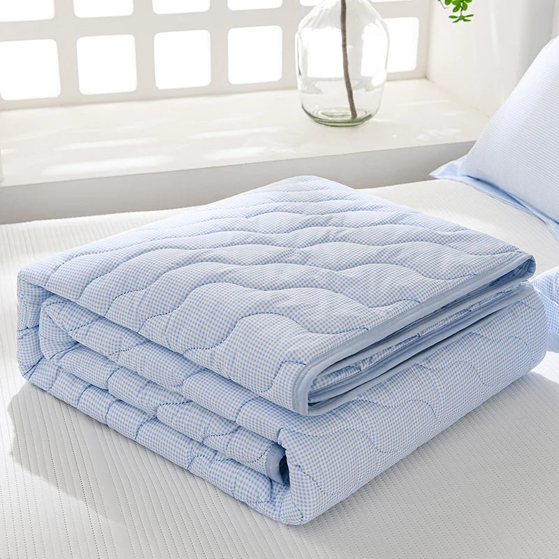 Soft and Clean Washable Summer Quilt
