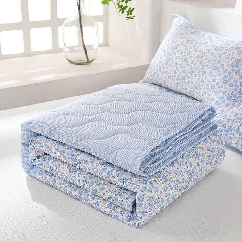 Soft and Clean Washable Summer Quilt