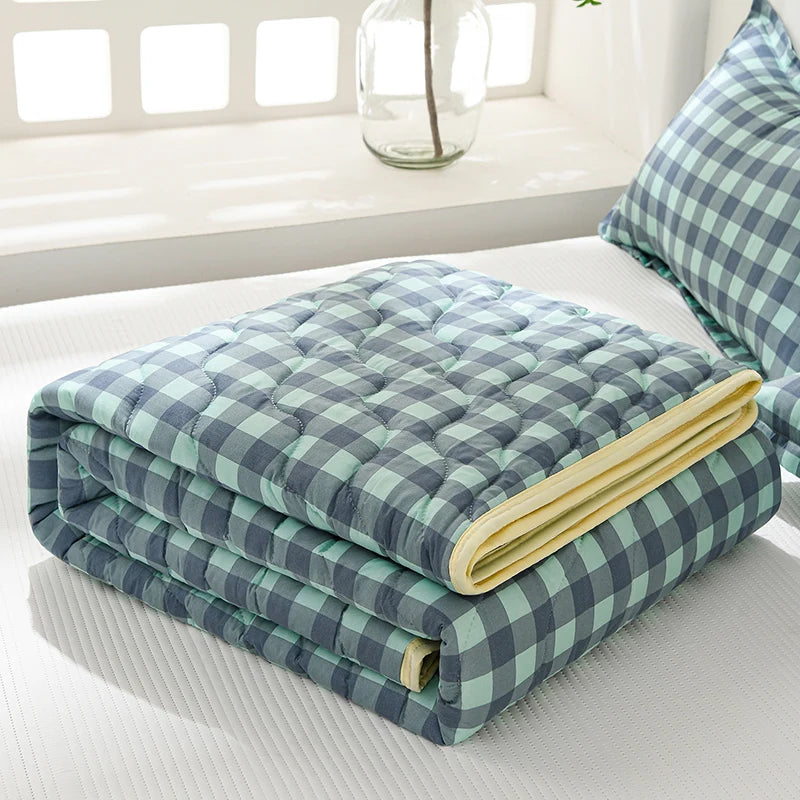Soft and Clean Washable Summer Quilt
