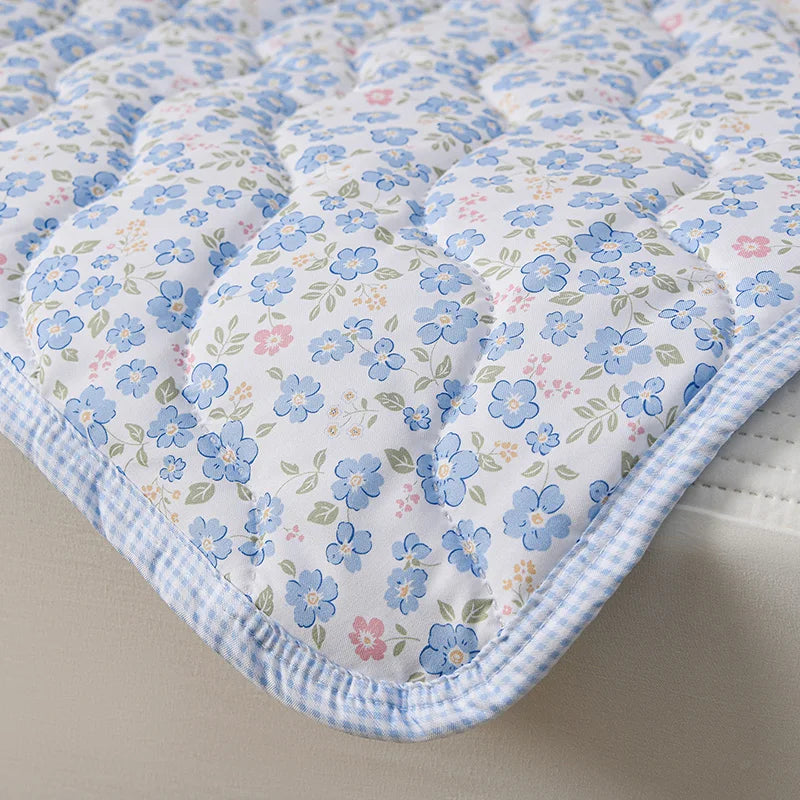 Soft and Clean Washable Summer Quilt